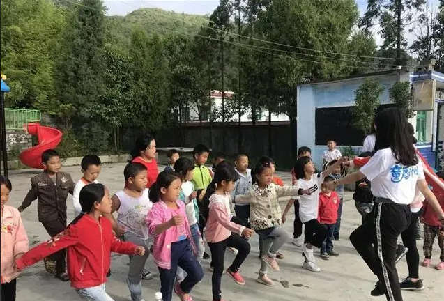 教育歸納變革獲得初步成效教育歸納變革的中心是進步教育教育質量