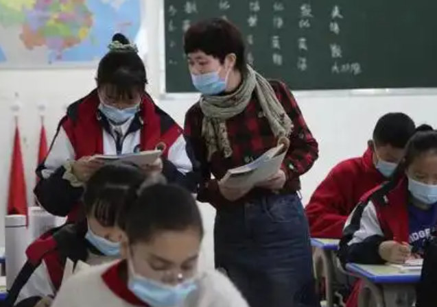 搬到山水間讓孩子內(nèi)行走中讀懂家園的厚重讓鄉(xiāng)土的根脈深植于心