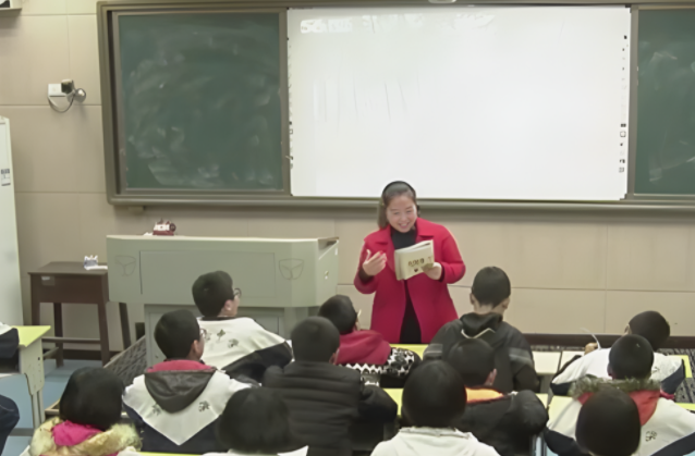 專業成長的環境讓教師可以在縣中這個崗位上更好發揮他的聰明才智